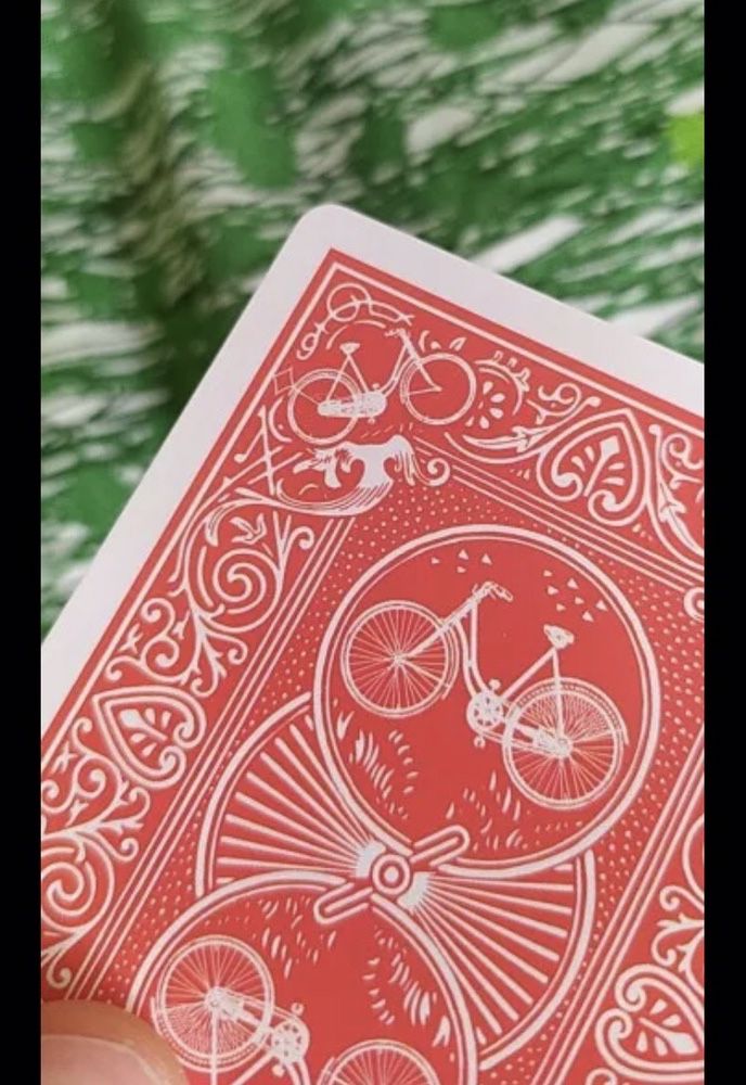 Белязани карти за покер и фокуси
