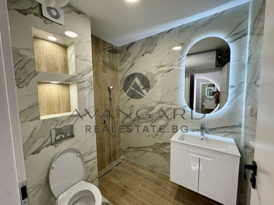 Продава се Двустаен апартамент в Пловдив, Христо Смирненски - 69 кв.м за 2102 €/кв.м - Снимка #9