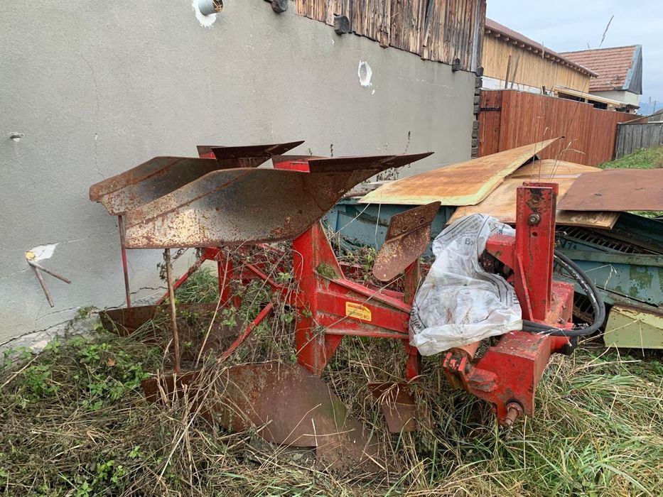 Plug reversibil 2 trupite