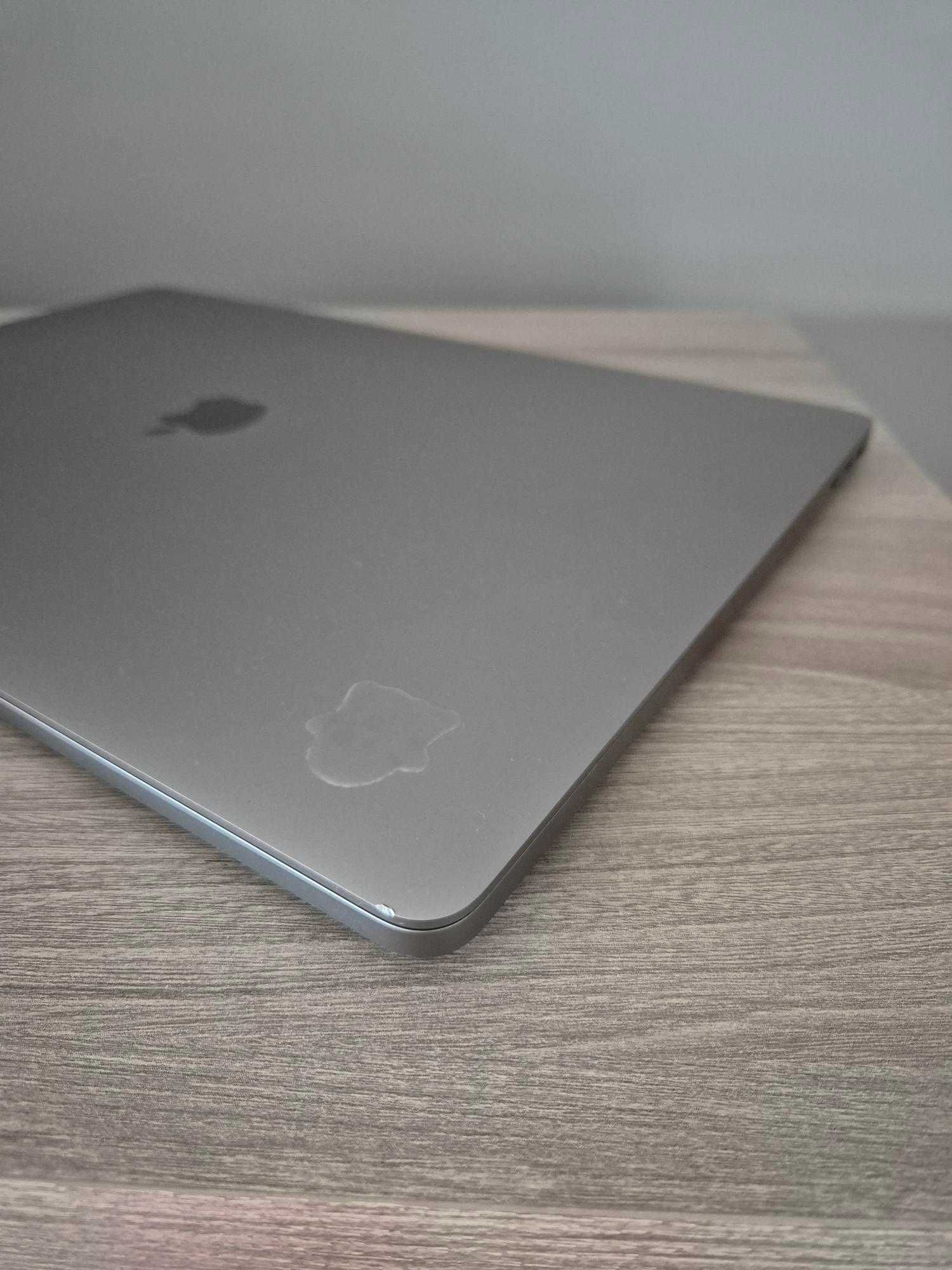 MacBook Pro A2141 16" Intel Core i9 8-core SSD 1TB RAM 16GB AMD 5500M
