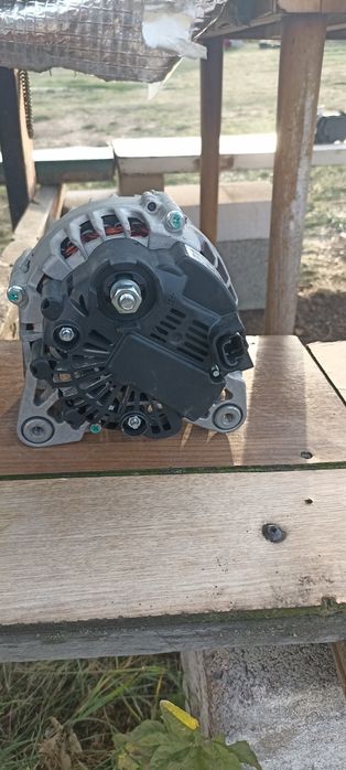 Vând 2 Alternatoare