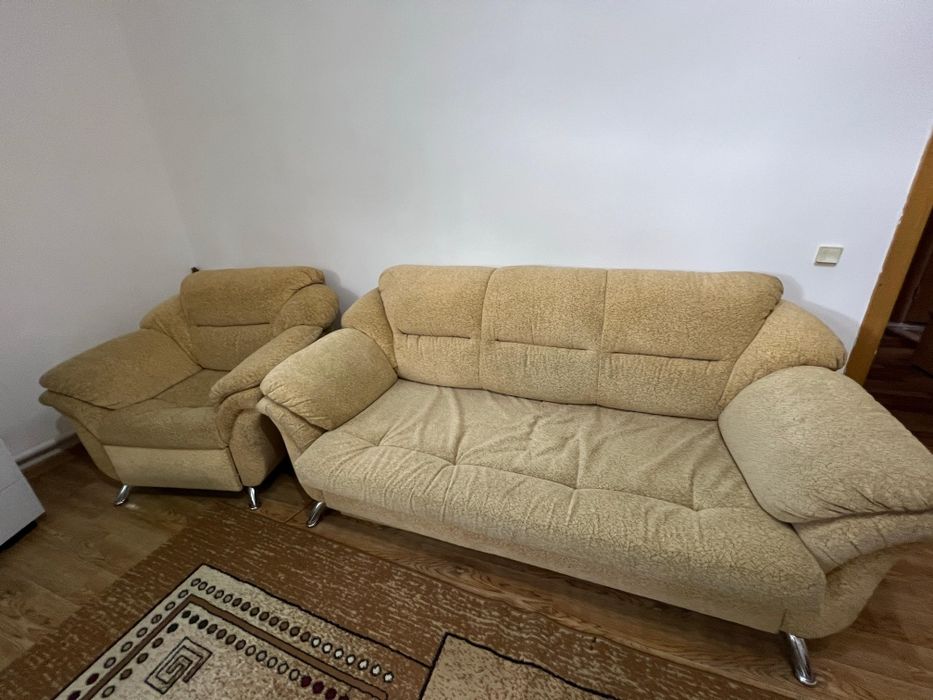 Продам диван в хорошем состоянии