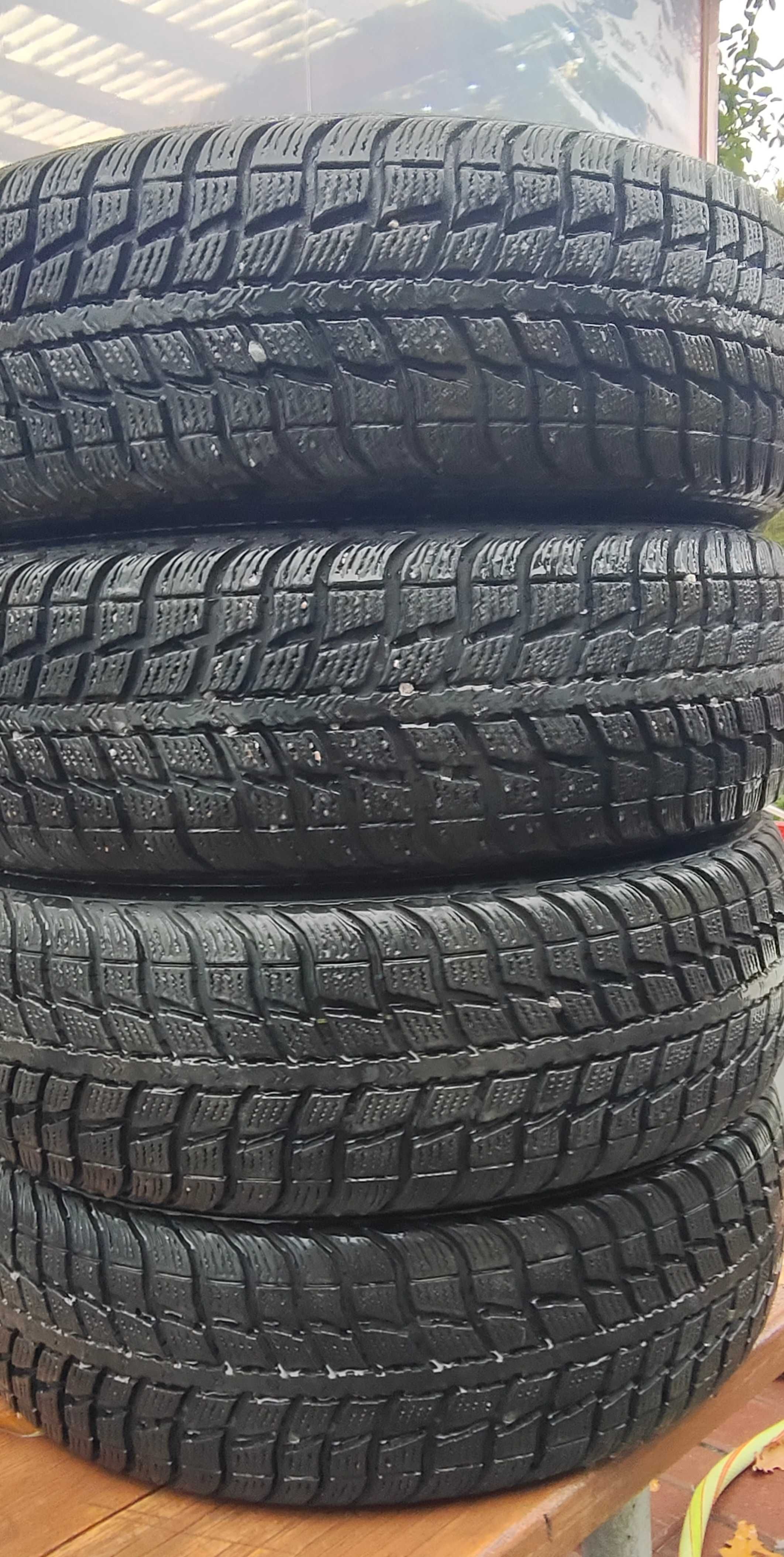 Резина зимняя "Federal"  185/60 R15  в отличном состоянии.