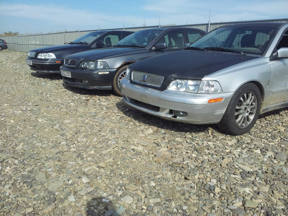 Accesorii auto/ piese SH VOLVO V40 I,II toate motorizarile 1996-2020