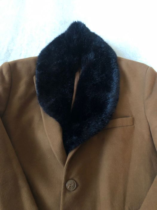 Мъжко палто с яка