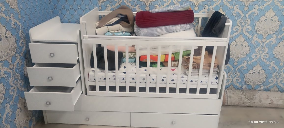 Детский кровать, новый без матраса
