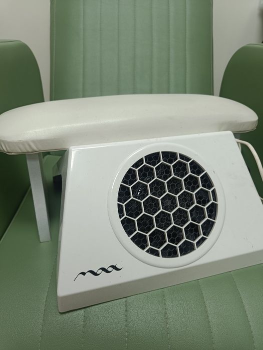 Вытяжка , оригинал. С подставкой