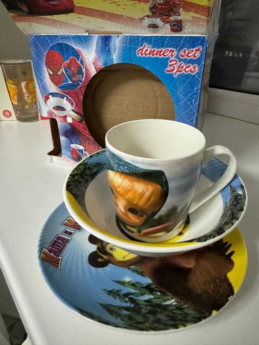 Продам посуду Маша и Медведь, новая.