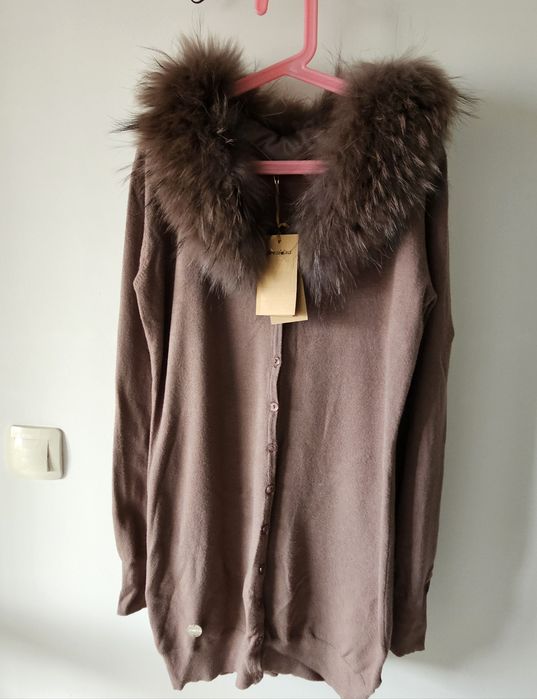 Нови! Жилетки с яка от естествен косъм