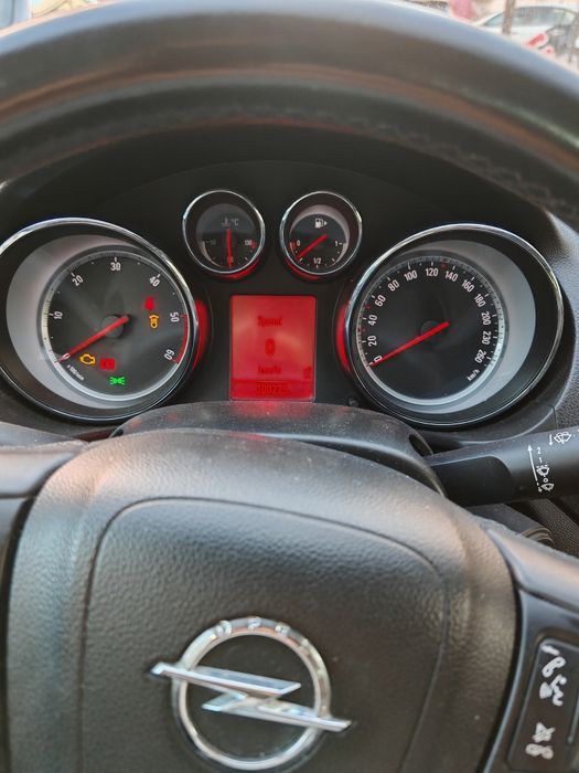 Vand sau schimb Opel Insignia 2.0 130 cp