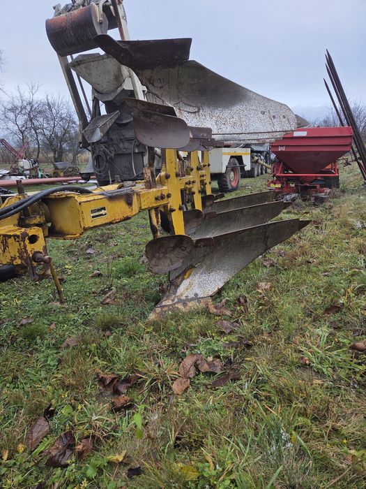 Plug reversibil trei brezde