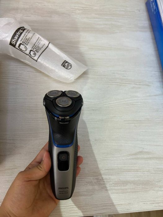 Philips shaver 3000