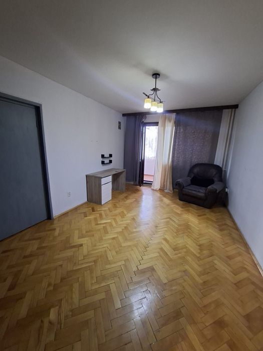 Închiriez apartament în Tătărași