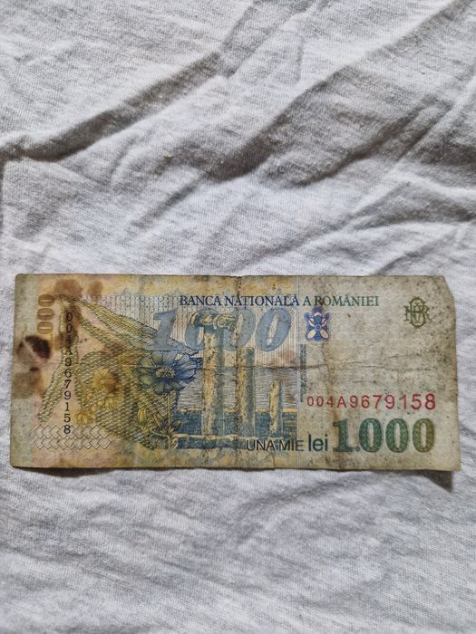 Vand bacnota veche de 1.000 lei