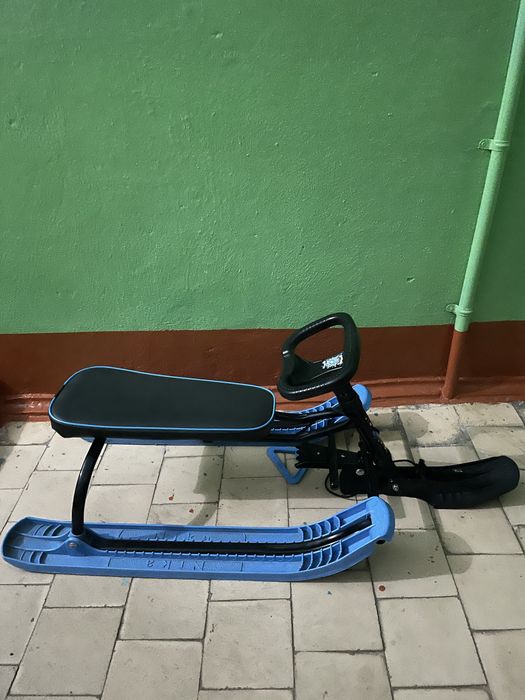 Продам санки 10.000