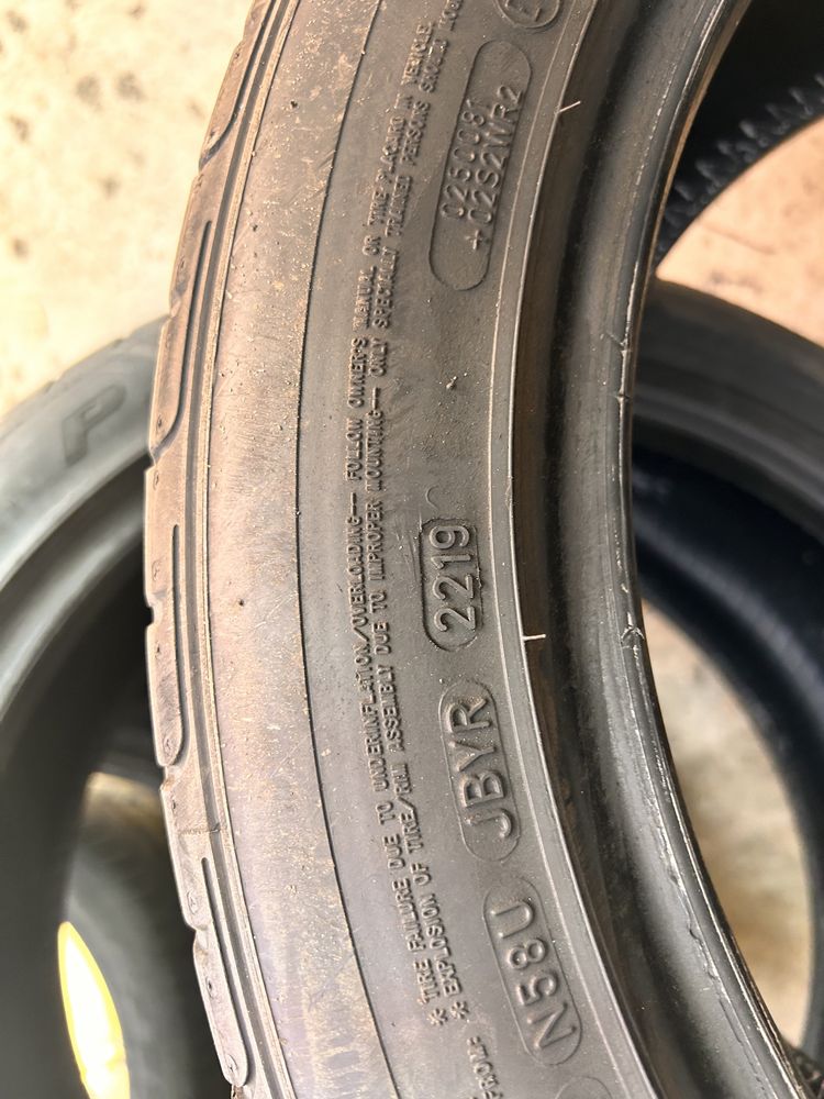 245/45/18 dunlop