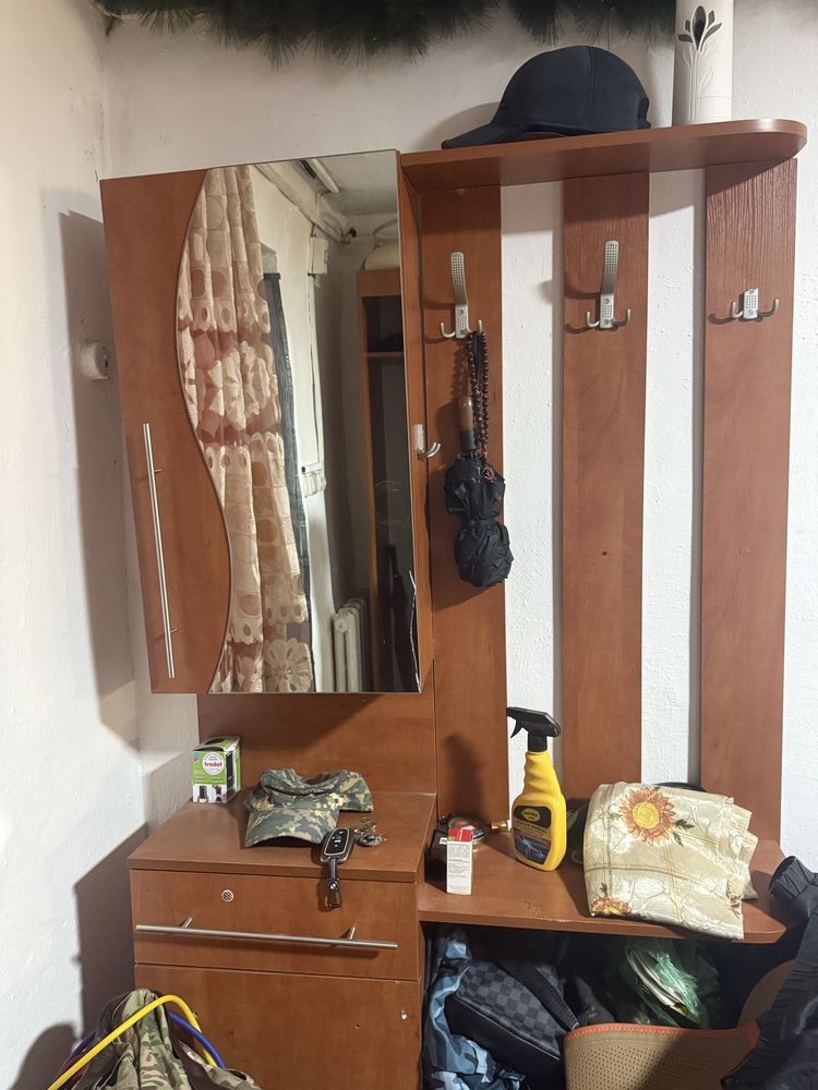 Продам срочно прихожую