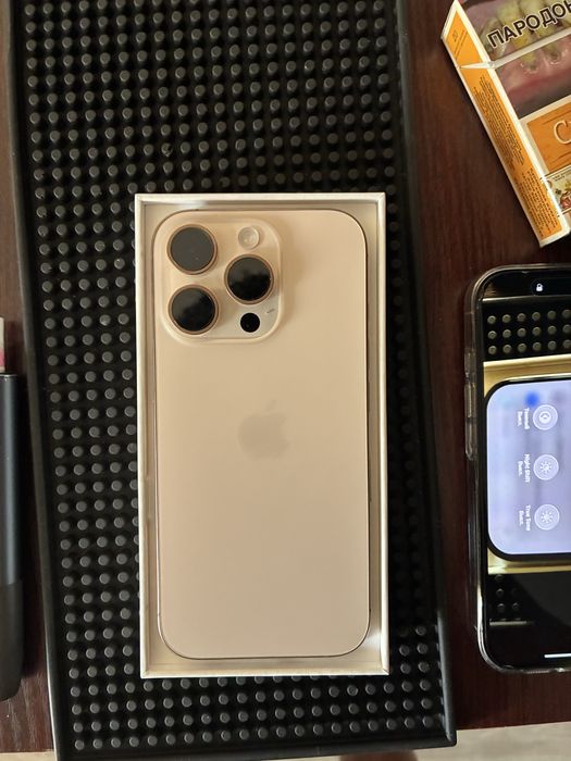 iPhone 16 pro, Desert Titanium