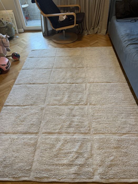 Килим от вълна и памук