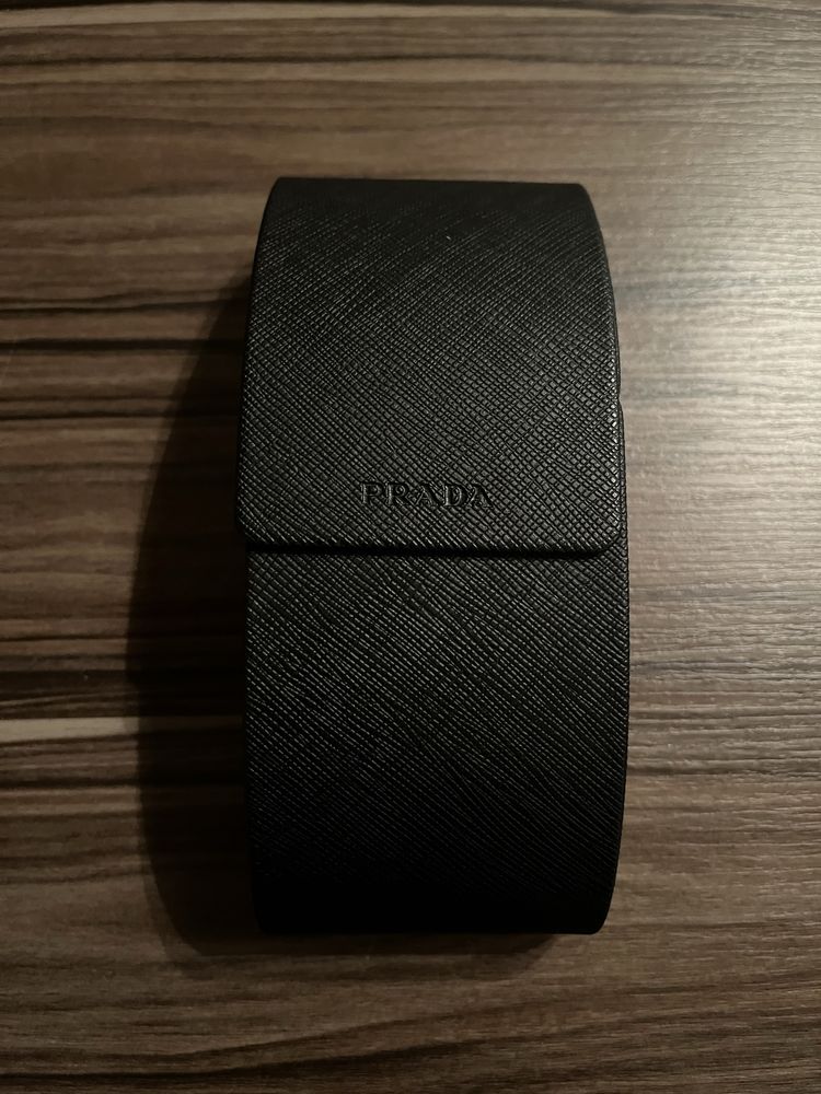 Слънчеви очила Prada
