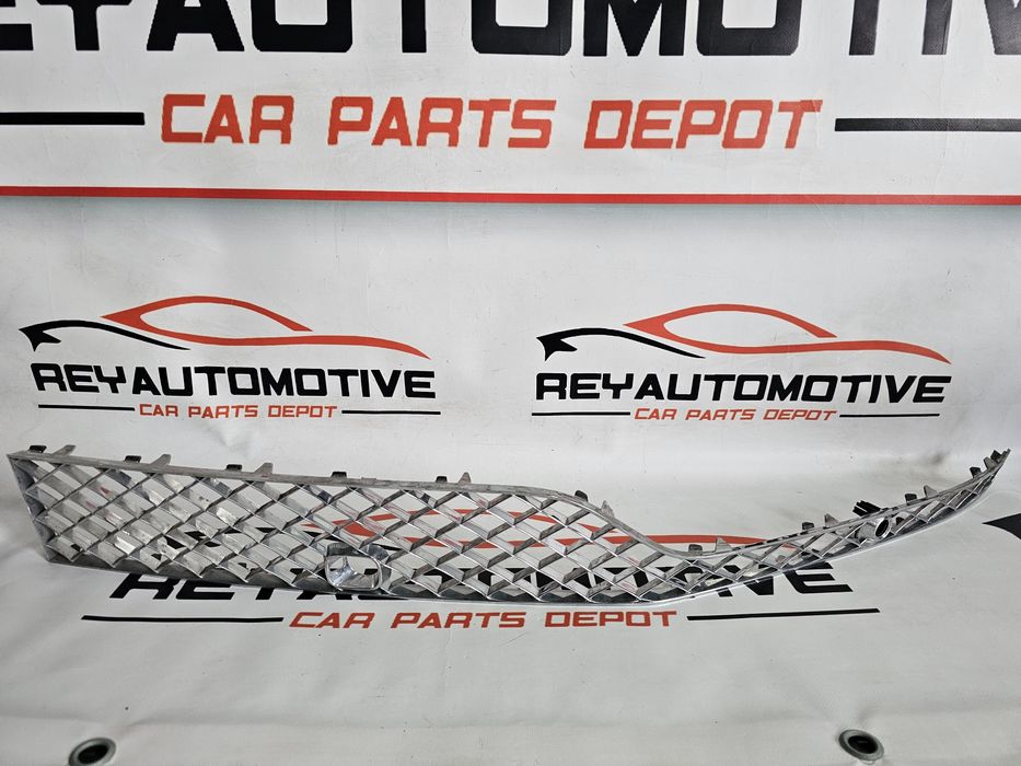 Grila stanga bara fata Bentley Bentayga