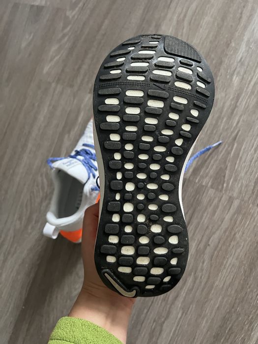 Adidasi nike infinityrn