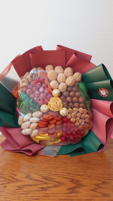 Букет из сухофруктов