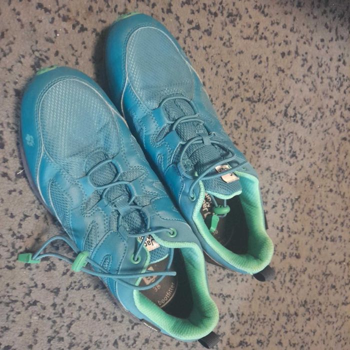 Изгодно дамски маратонки Jack Wolfskin 38-ми номер