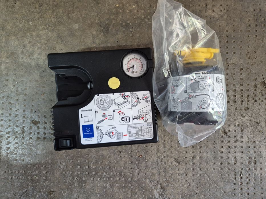 Kit compresor si spuma original Mercedes