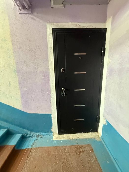 1 xonali kvartira sotiladi