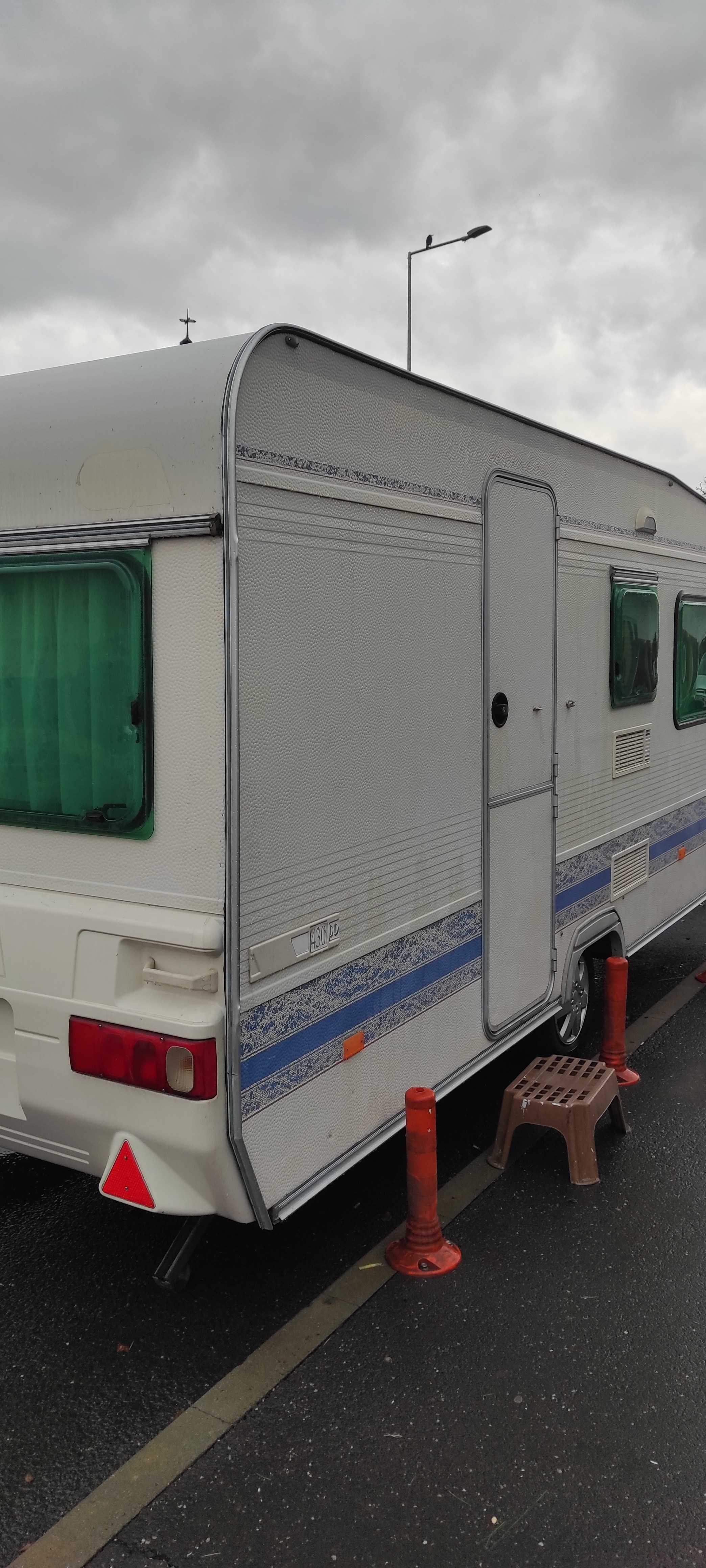 De vanzare: Rulota Adria Unica, 430 An fabricatie 2000