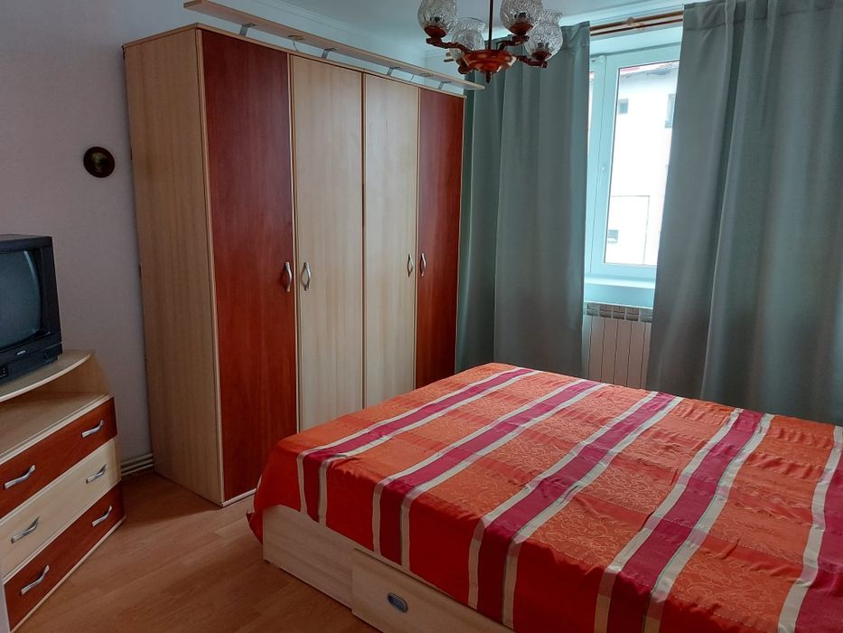 Închiriez apartament 2 camere mobilat
