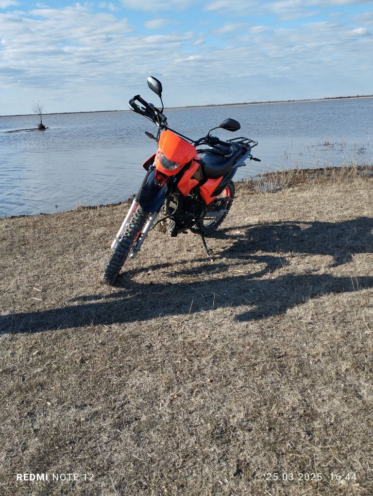 Продам Индуро B5