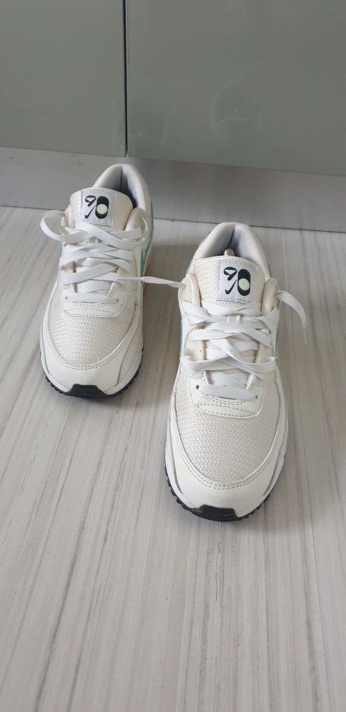 Nike Air Max Summit White UK 7.5 / 42/27см ОРИГИНАЛ! Дамски Маратонки!