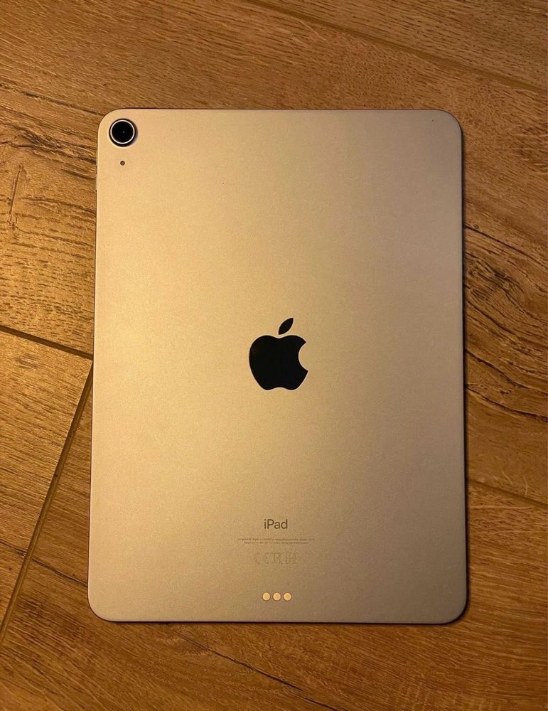 Vând Ipad Air 4 ca nou !