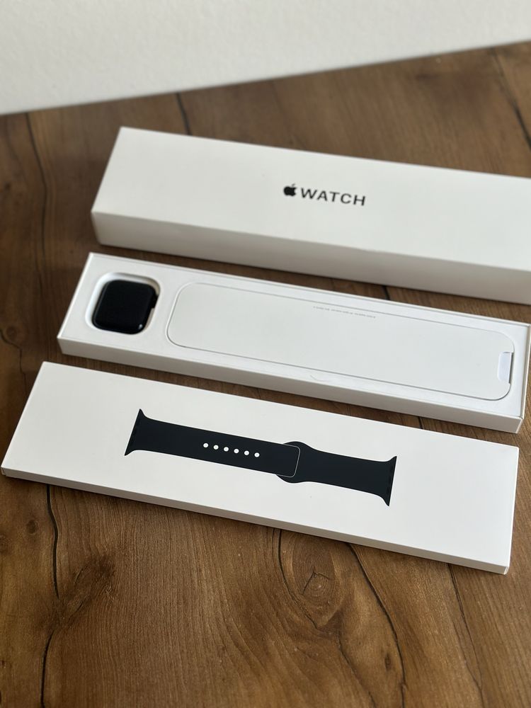 Продам Apple Watch 40mm