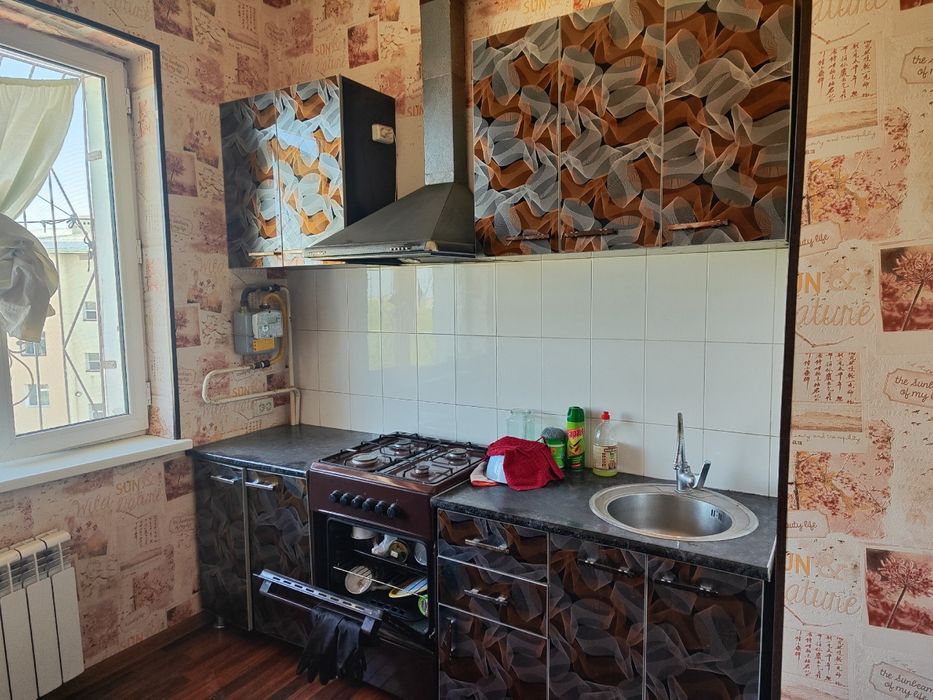 Квартира шароити билан сотилади арендагахам берилади