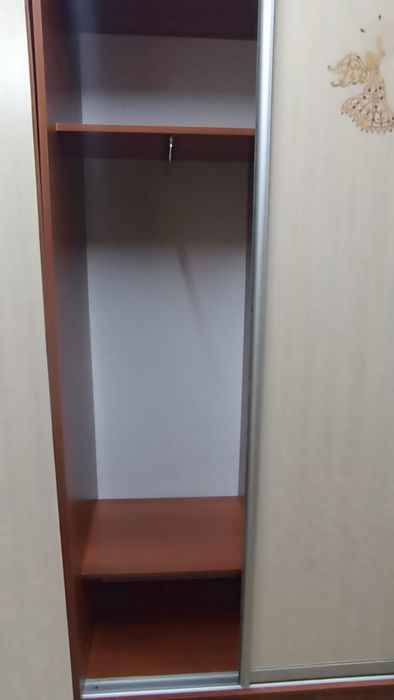 Угловой шкаф в отличном состоянии