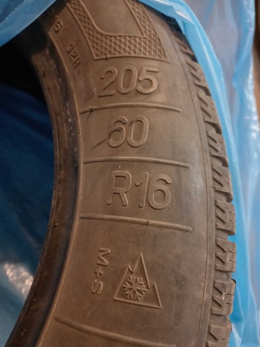 Гуми 205/60/16. Kleber