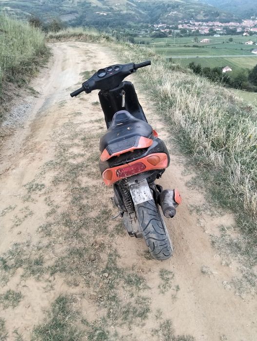 Vând scuter Piaggio nrg