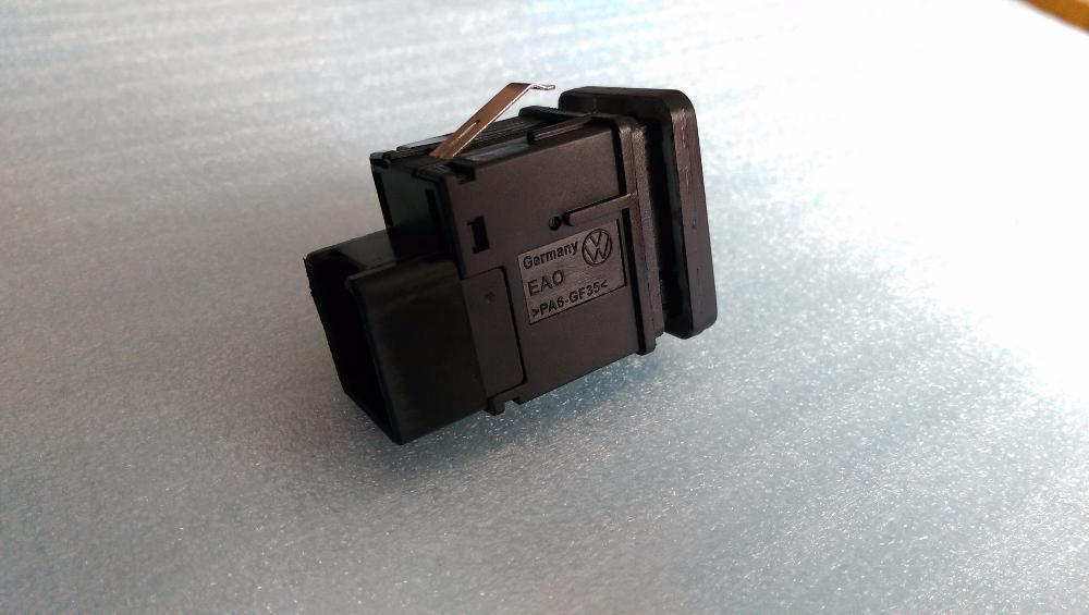 Buton actionare frana de mana electrica VW Passat B6 CC cod 3C0927225C