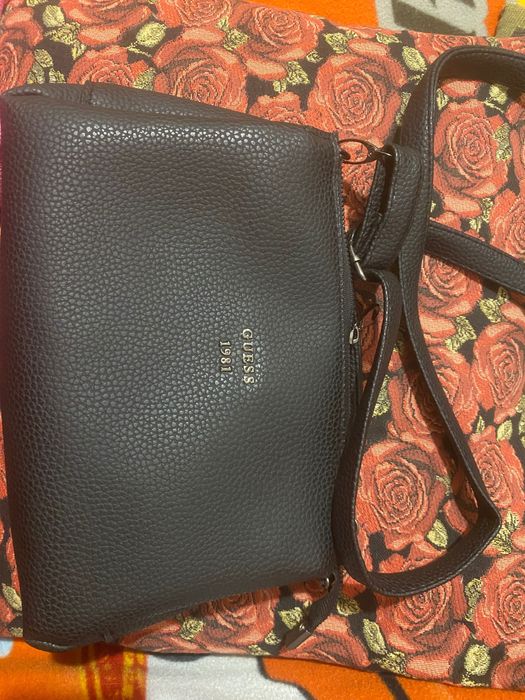 Дамска чанта Guess