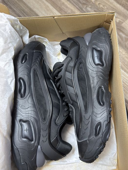 Adidas 42 (Чисто Нови )