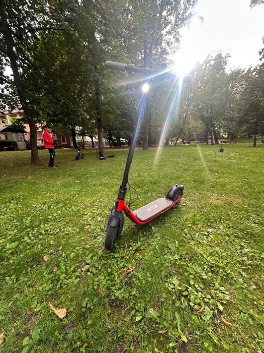 Vând trotineta electrica ninebot