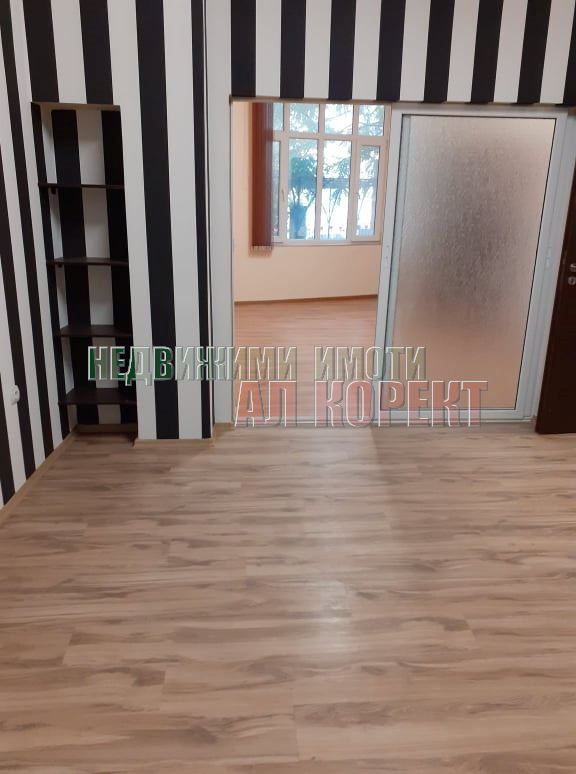 Дава се под наем Офис в Варна, Гръцка махала - 75 кв.м за 700 € - Снимка #2
