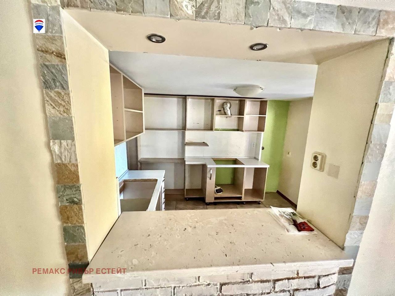 Продава се Къща в с. Басарбово, Област Русе - 80 кв.м за 1124 €/кв.м - Снимка #9