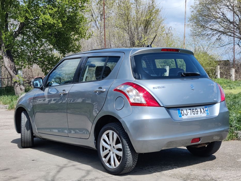 Suzuki Swift-1.2 VVT-I,Trapă-incalzire scaune-Climă-keylees-Carte RO