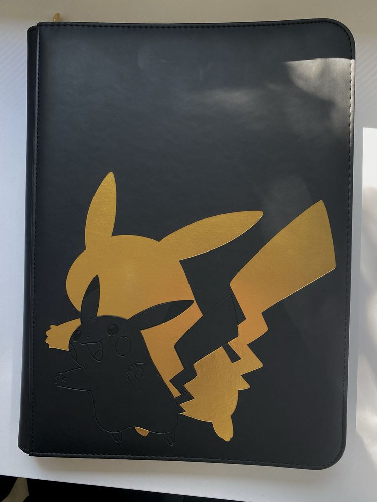 Pokemon TCG Elite Series : Албум за карти с цип A4 - Pikachu