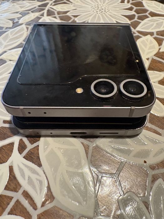 Samsung Galaxy Z Flip 6