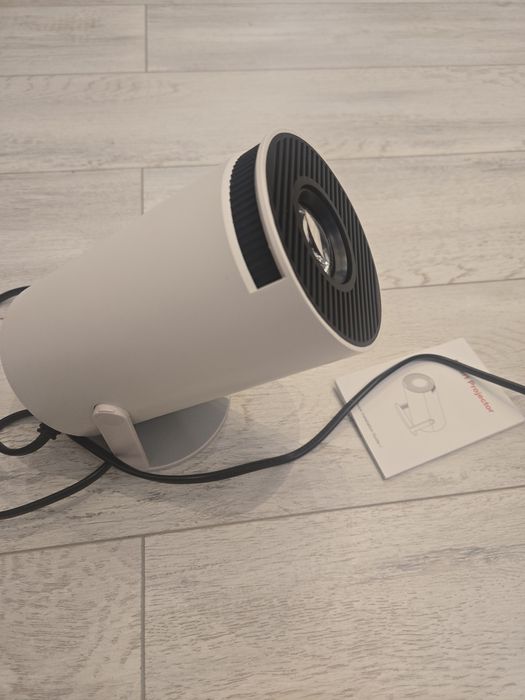 Videoproiector HD HY300